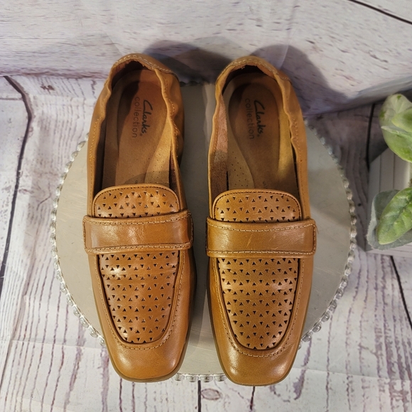 Clarks Collection Lyrical Way Womens Tan Leather Loafers Size 10M - Picture 3 of 15